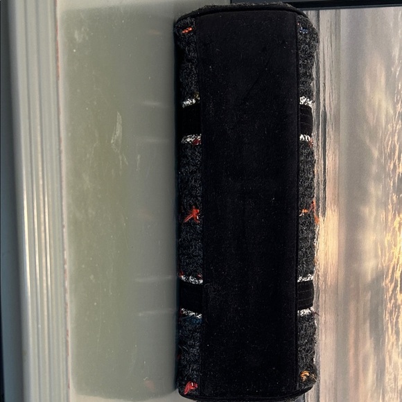 Vera Bradley Luxe Wool purse. - Picture 9 of 11